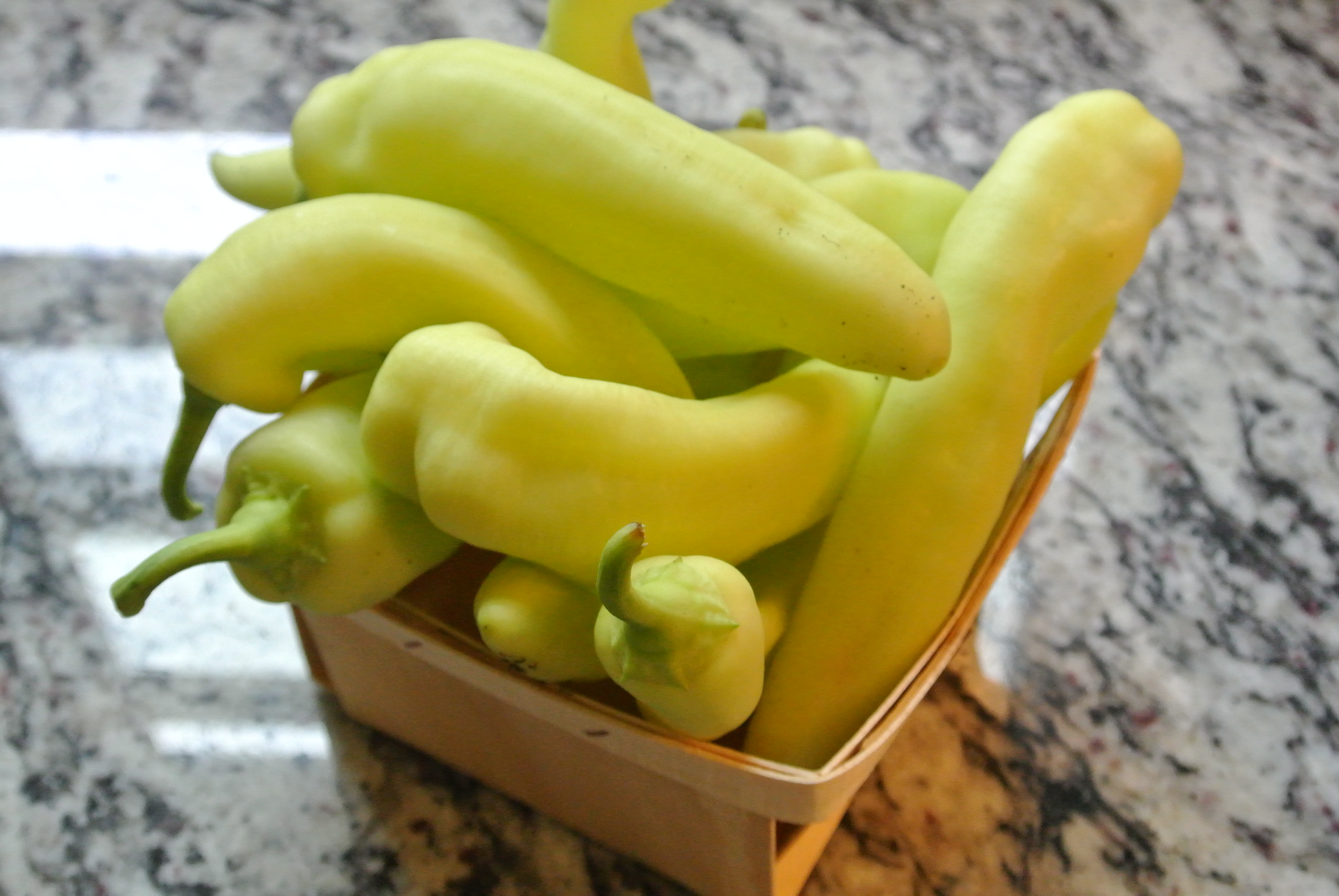 Picked Banana Peppers