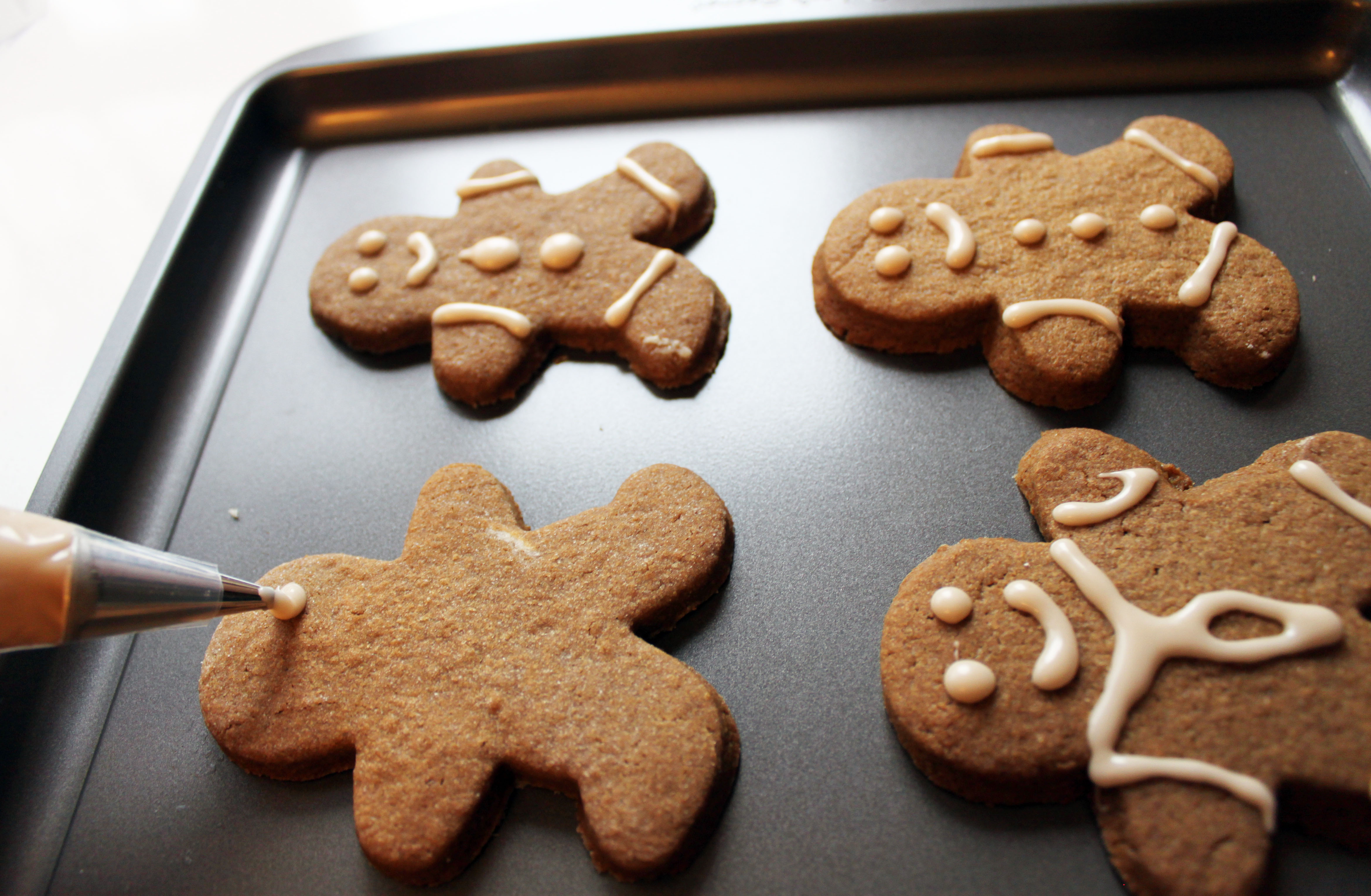 Decorating Gingerbread Men 1