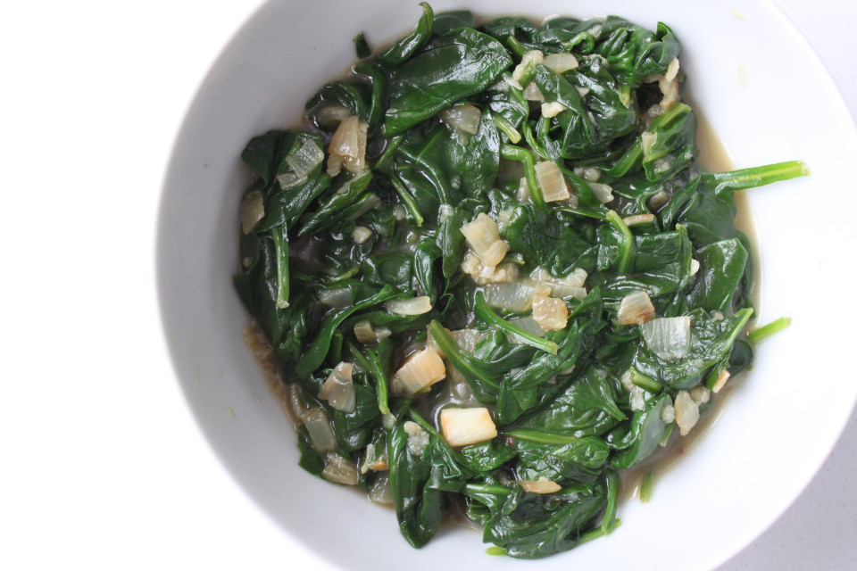 Garlicky spinach; gluten free, dairy free, soy free, nut free recipe